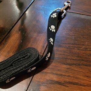 Leash/ preloved 47" length total/ MISC BIN